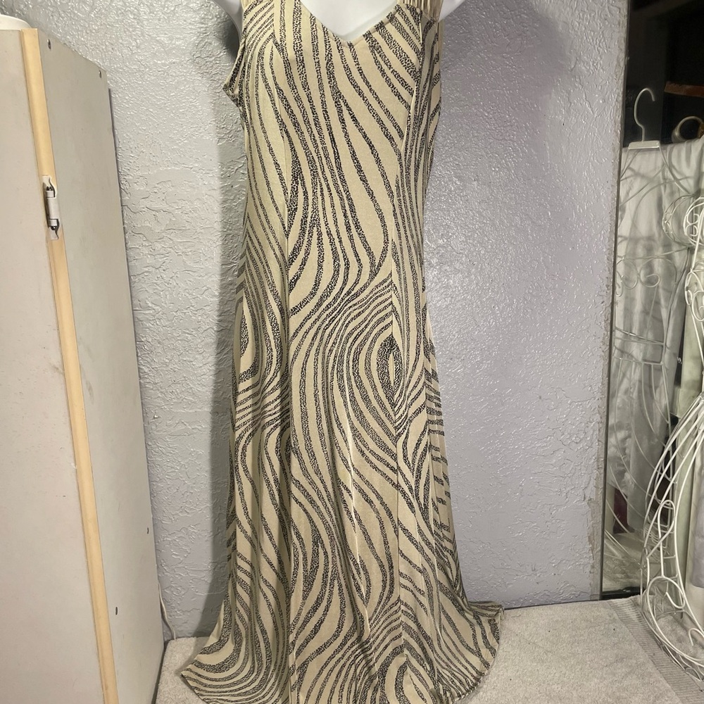 Chic Beige and Black Maxi Dress